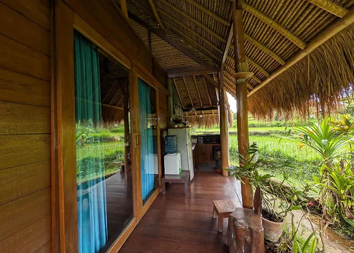 Cute Eco Cottage Near 7 Waterfalls